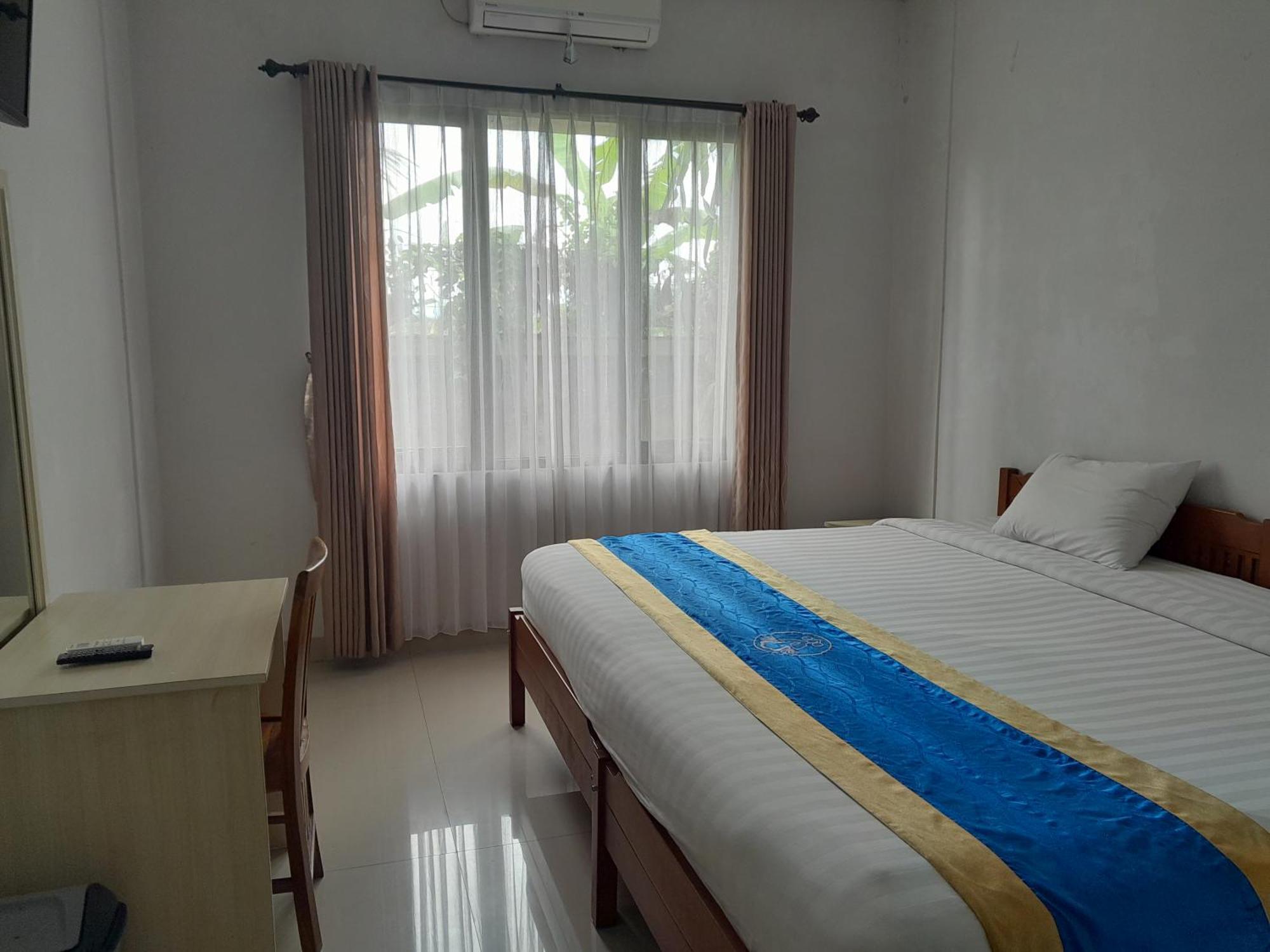 Hotel Dhyana Pura Kapal Extérieur photo